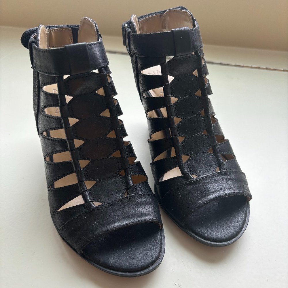 Naturalizer Talan Sandals